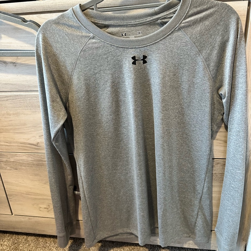 Under Armour Gray Long Sleeve Top